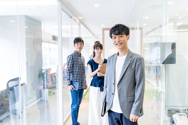 SESと派遣の違いは？SESやめとけはウソ？メリットとデメリットを解説